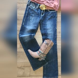 Hardly Worn- COWGIRL TUFF - Mid-Rise Embellished/Embroidered/Distressed Sz 31x35